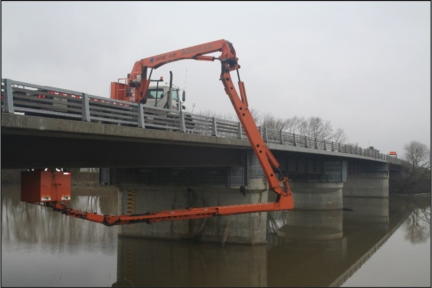 Prairie Siding Swing Bridge 3